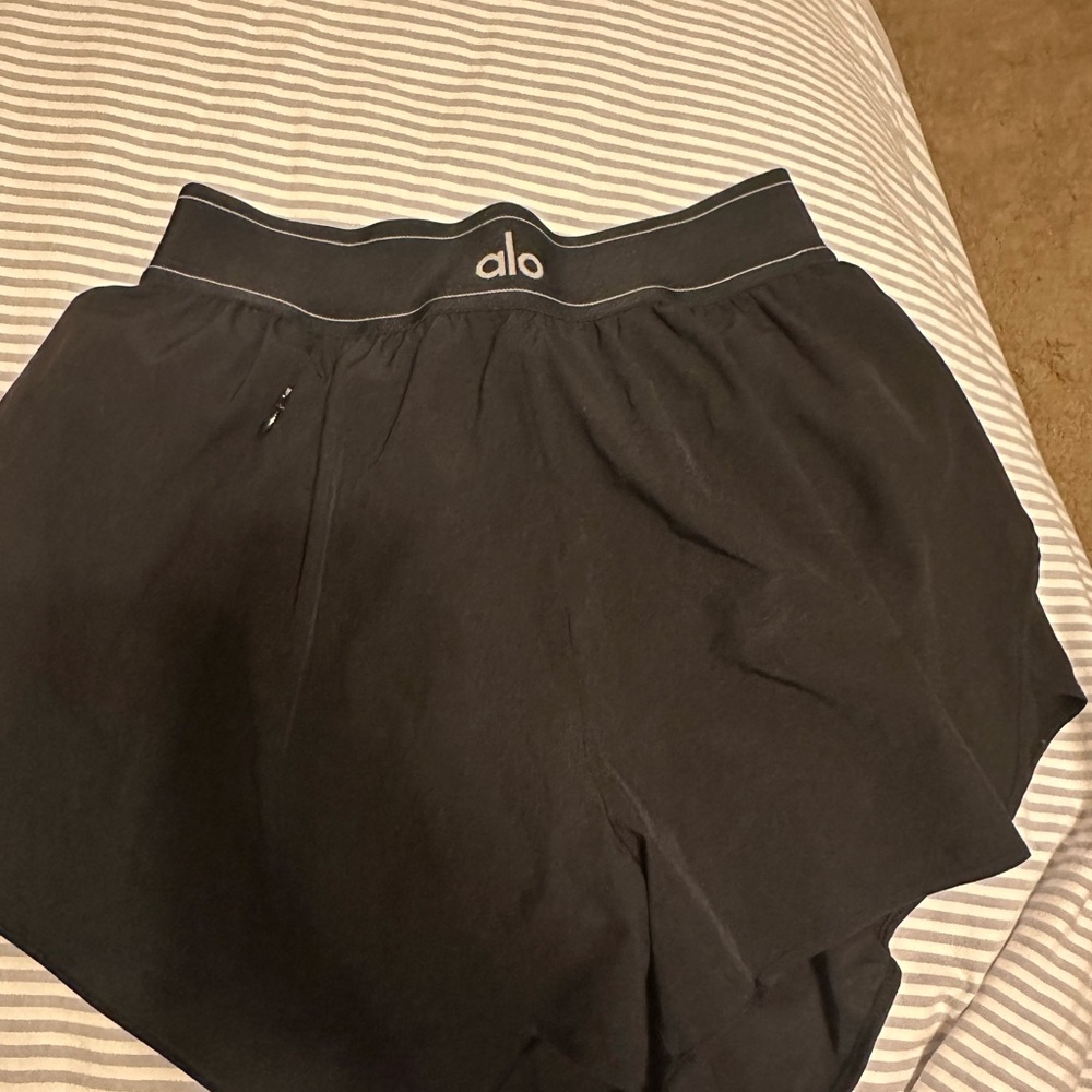 ALO Yoga Women's Black Athletic Shorts